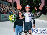 2019 09 17 OffeneRennbahn Elite Elimination IGOR BD103415  MARGUET Tristan, RC Olympia Biel - Samsung mit Ehrendame Kerstin Stuehler, Elite Elimination am 17 September, 2019 in Offene Rennbahn Oerlikon, Oerlikon, Schweiz, Photo Credit CuPNet Photo Peter Mettler : Bahnoval, Bahnrennen, Offene Rennbahn Oerlikon, Radrennen, Velo, Velodrome Oerlikon